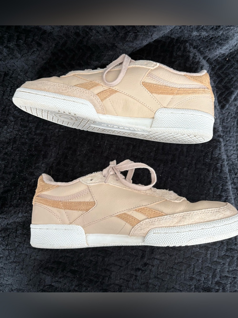 Reebok Women's Low-Top Sneakers in Blush Tan - Picture 4 of 9